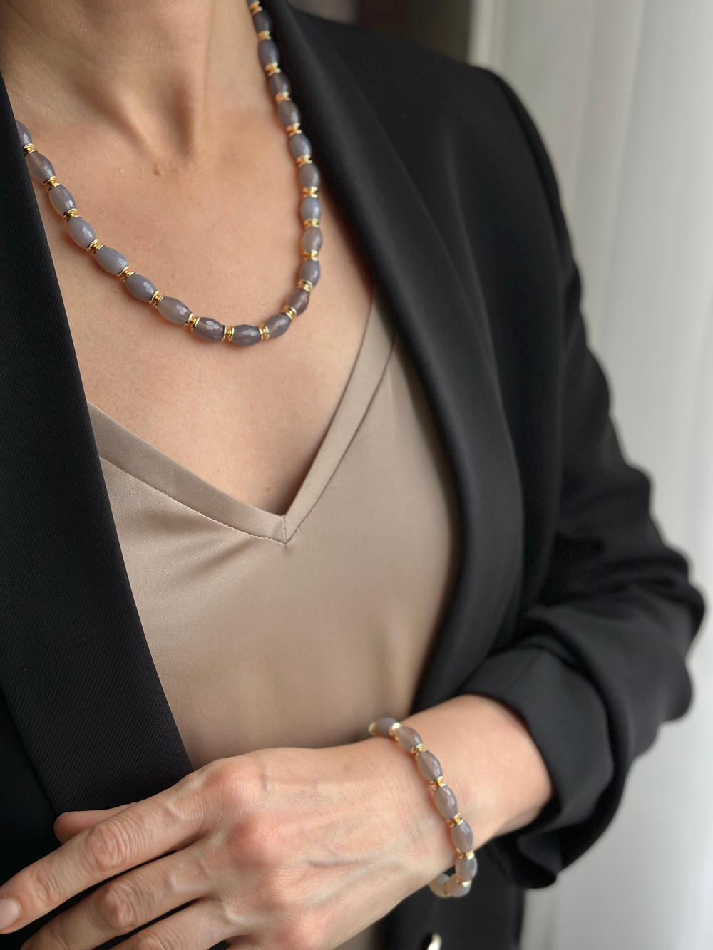 Колье из агата в оттенке какао, фурнитура золото