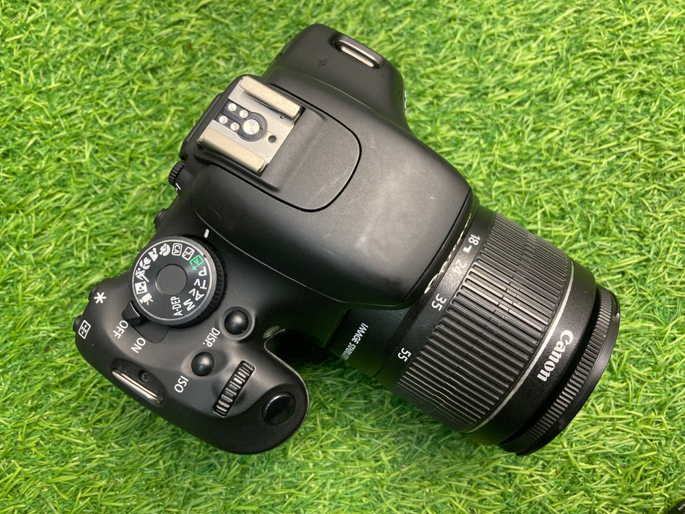 Canon 600D Kit 18-55mm 3.5-5.6 IS II 15.700 кадров