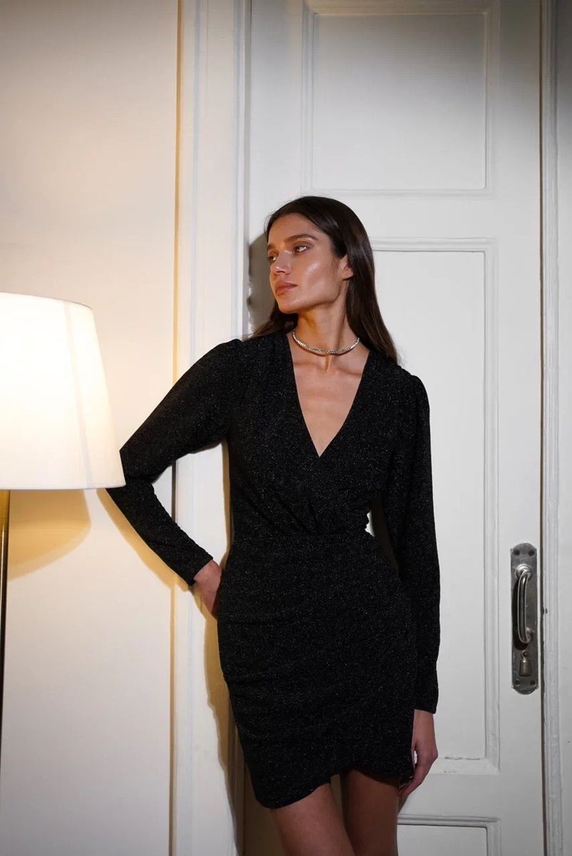 Платье из трикотажа с драпировками черное