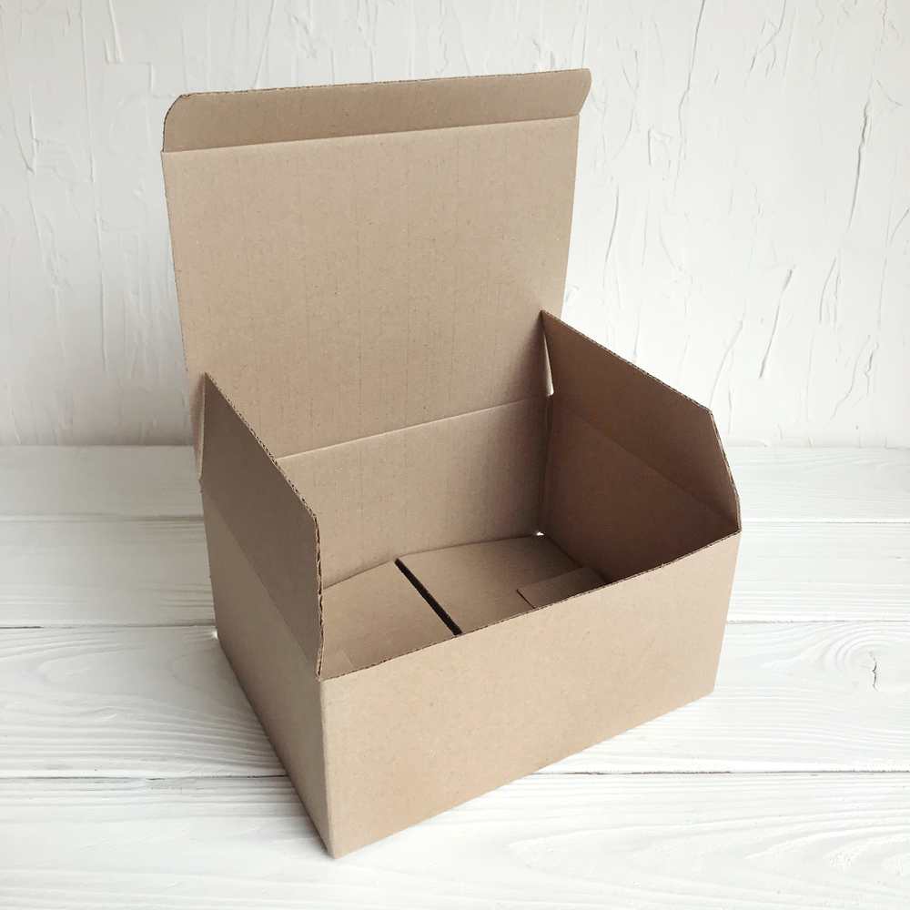 Коробка 19 х 14,5 х 9 см, бурая