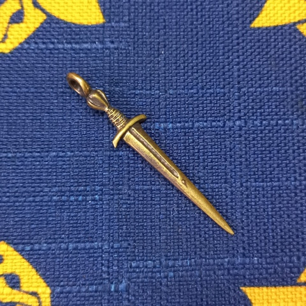 Подвеска. Меч-романец