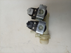 WMSD7105B кт17 Клапан подачи воды для стиральной машины Ariston, Indesit C00110333 б/у