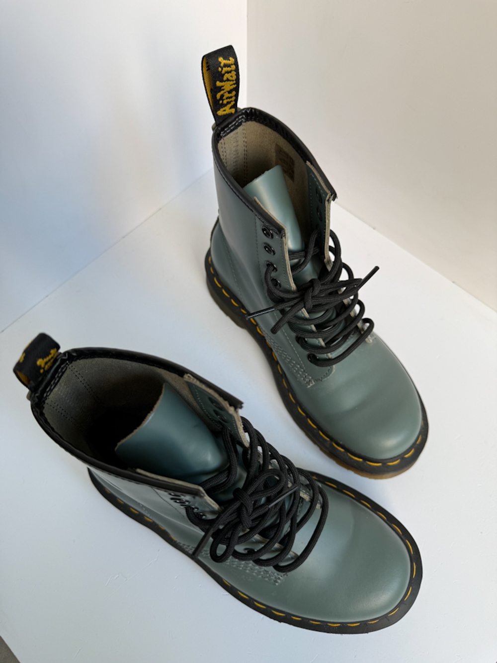 Новые кожаные ботинки Dr.Martens, 36