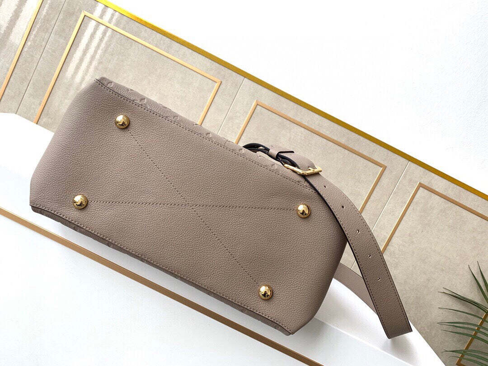 Louis Vuitton Maida Hobo