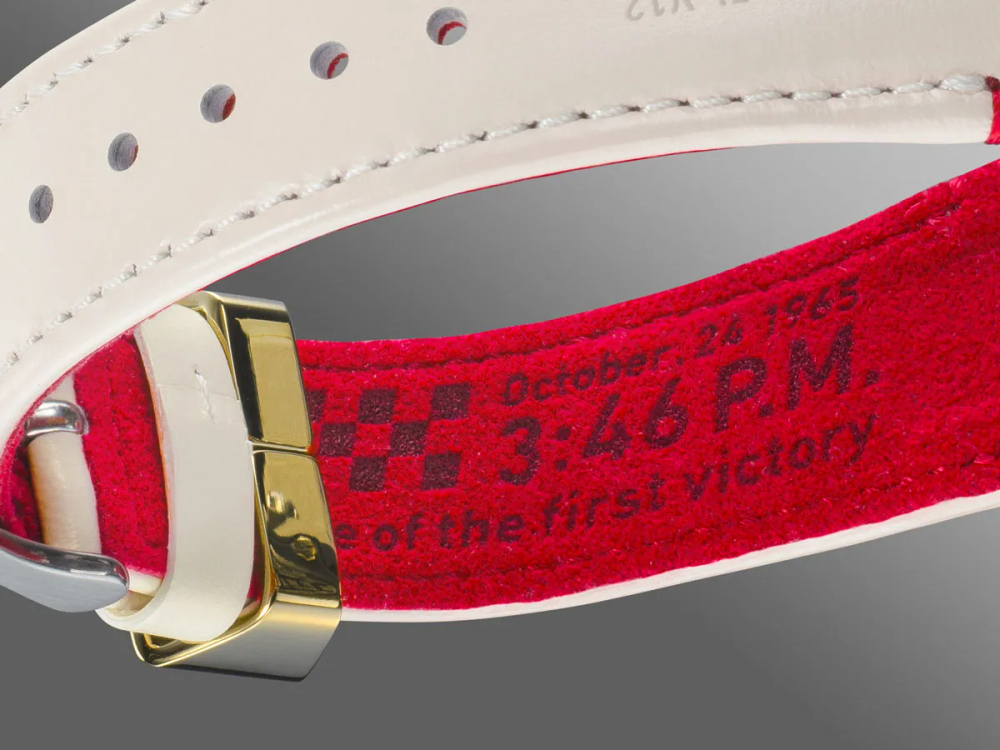 Мужские наручные часы Casio Edifice ECB-2300HR-1A