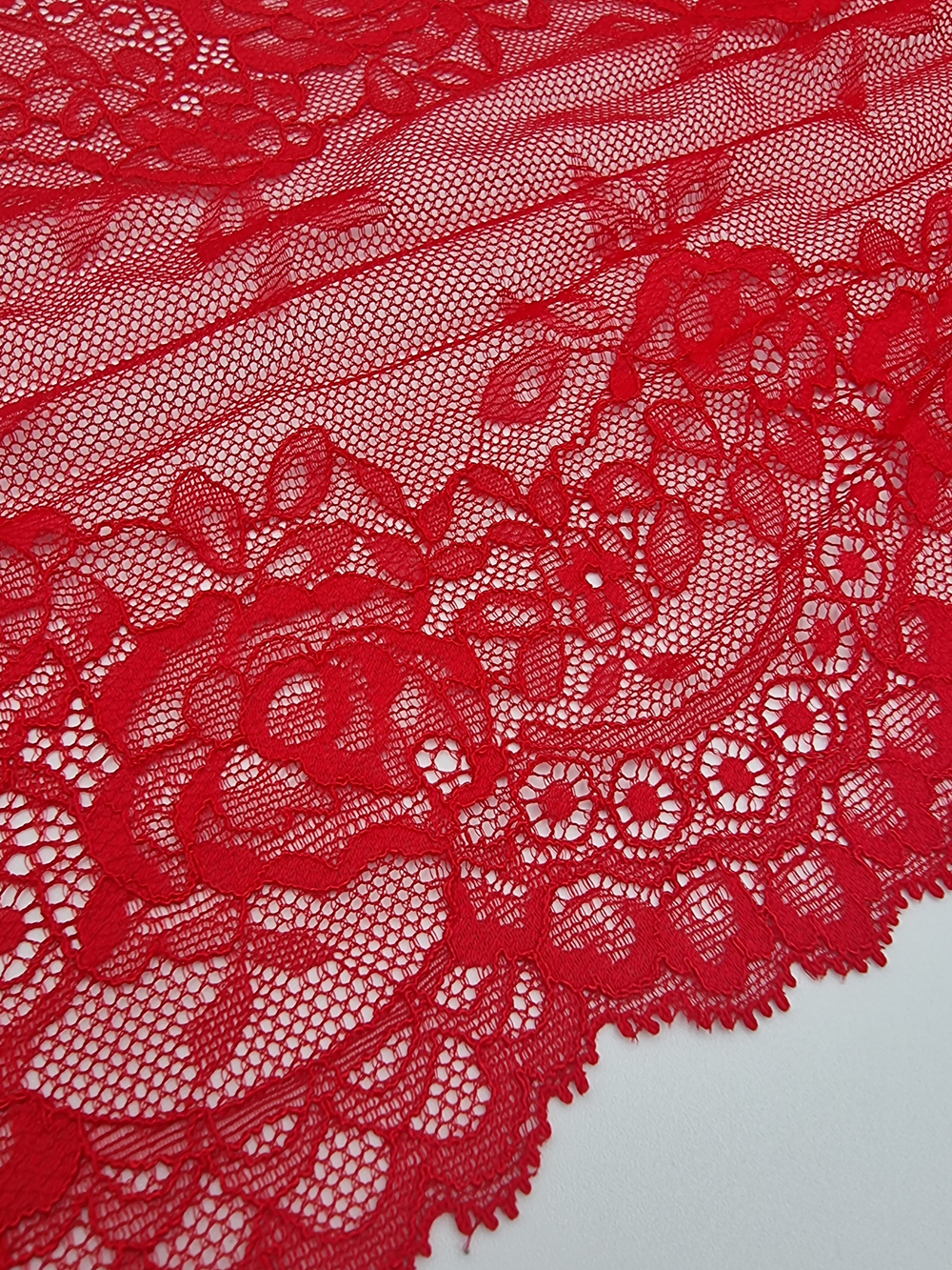 Кружево эластичное красное КС106 (23 см)