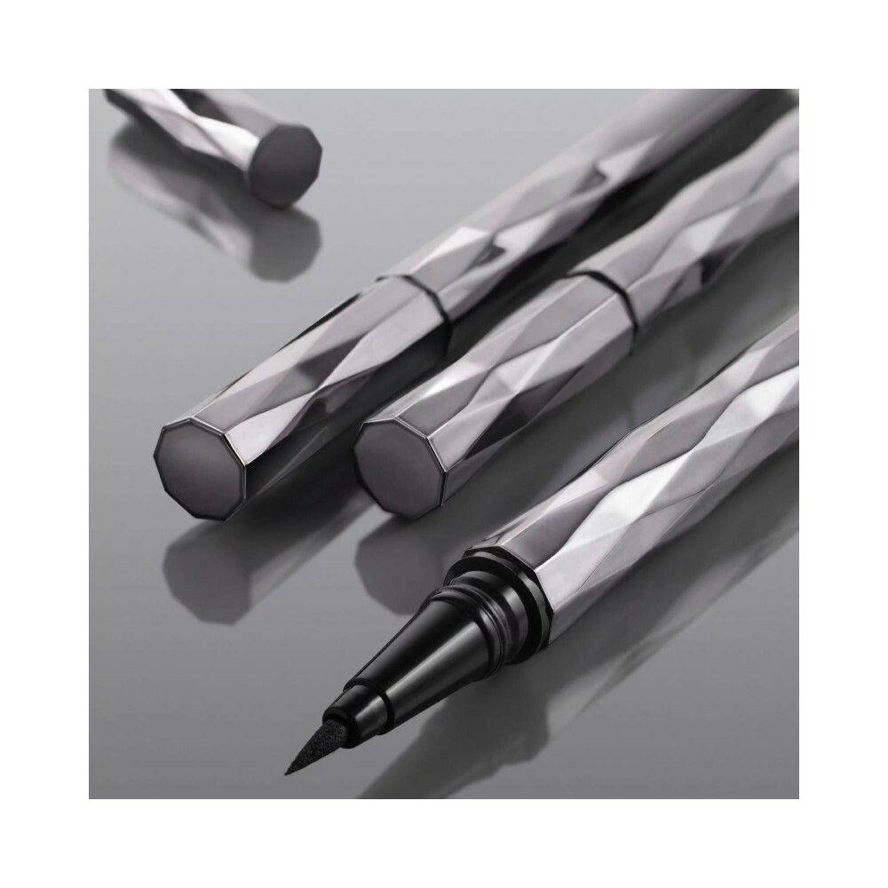 RBG Russian Beauty Guru Подводка-фломастер для глаз "Черная Москва", 5 мл