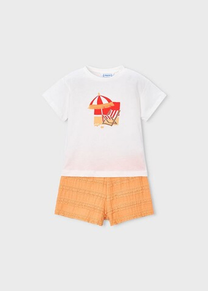 футболка с шортами