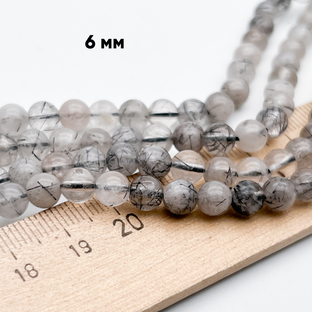 Кварц с шерлом бусины, диаметр около 6-6,2 мм, цена за 32-33 шт (1/2 нити)