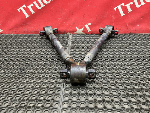 Тяга реактивная V-образная 2023г