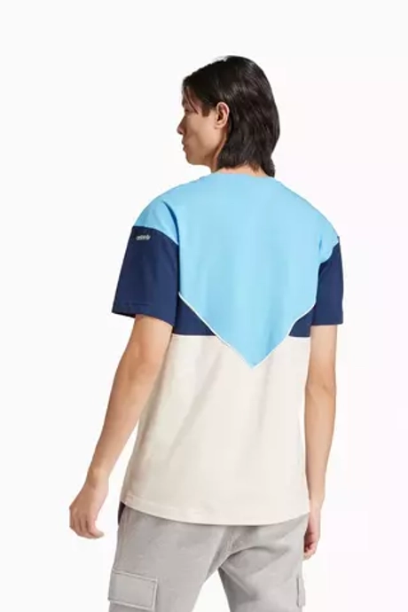 Футболка adidas Adicolor Seasonal Archive