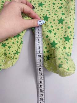 Боди зеленое красивое на 0-3 месяца