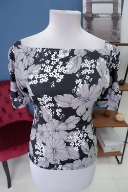 Блузка Oggi с цветочным принтом 44 размер