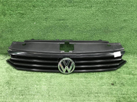 Решетка радиатора VW Passat B8 (2014-2020)