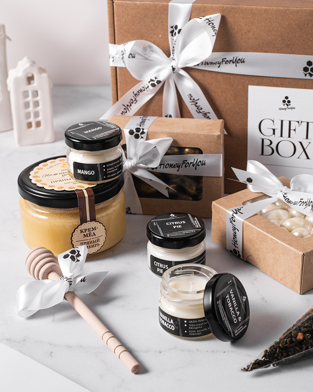 Подарочный набор с медом, свечами и орехами