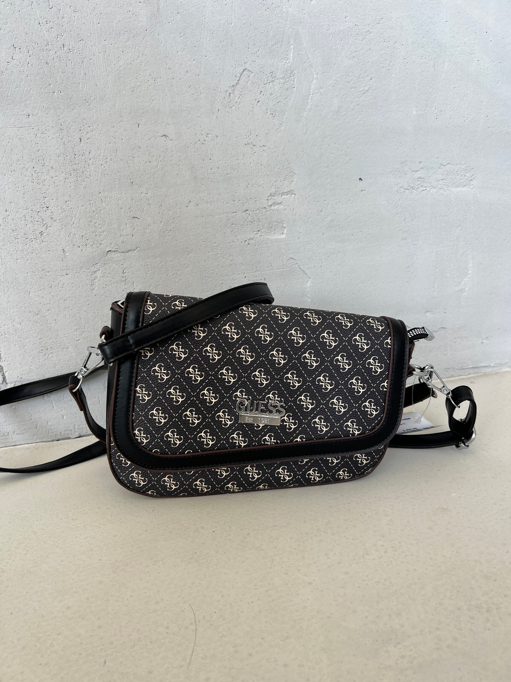 Сумка GUESS