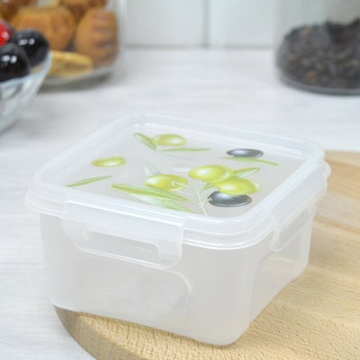Контейнер 0,6л для СВЧ квадратный "Fresh" олива