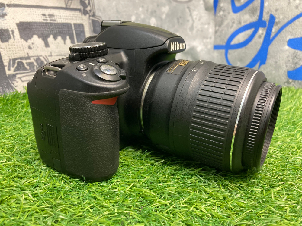 Nikon D3100 kit 18-55mm 3.5-5.6G VR 100 кадров