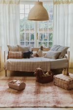 Подушка Lorena Canals Handloom Cushion Rose (25 x 40 см)