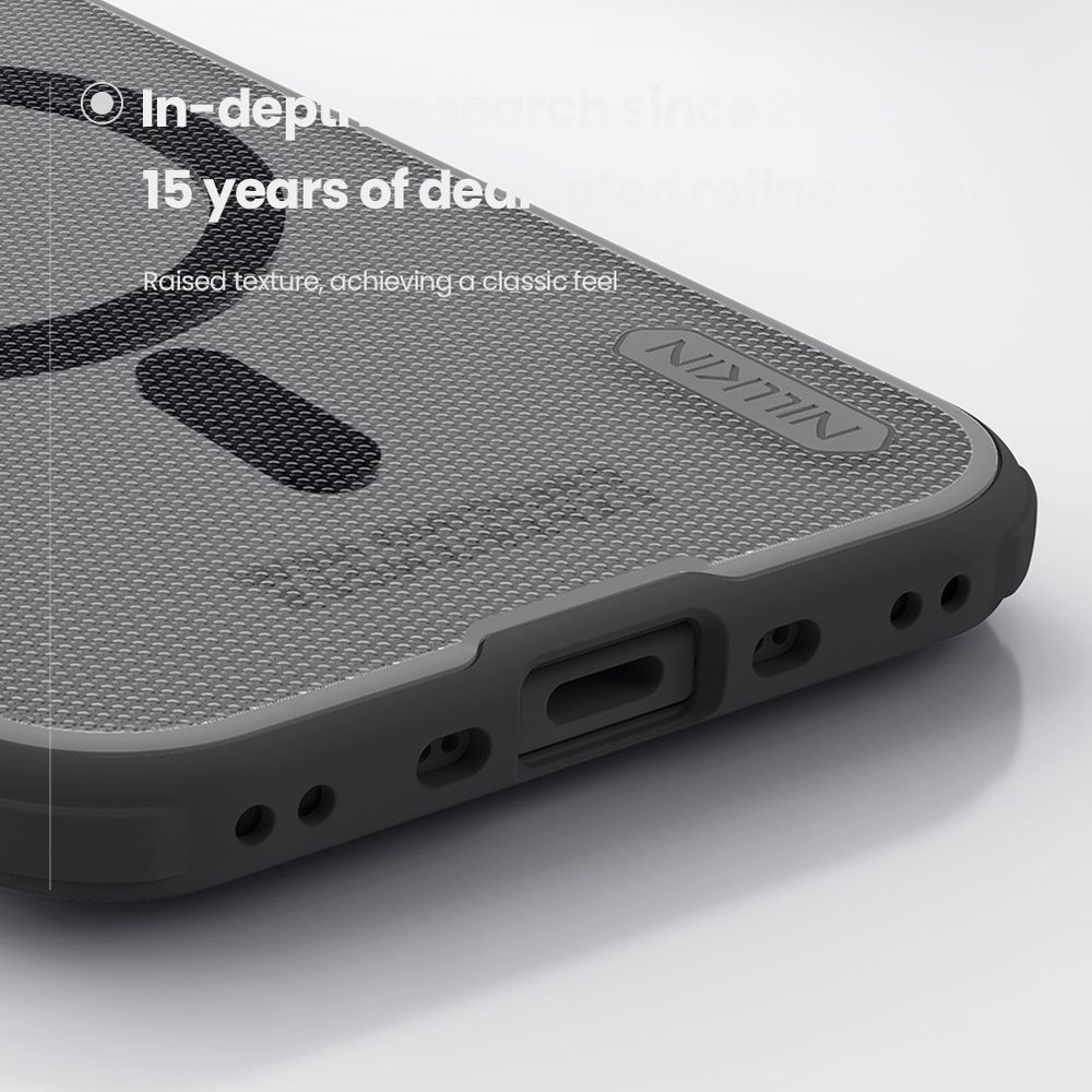 Чехол тонированный c MagSafe для iPhone Air, серия Super Frosted Shield Pro Magnetic (Clear version) от Nillkin