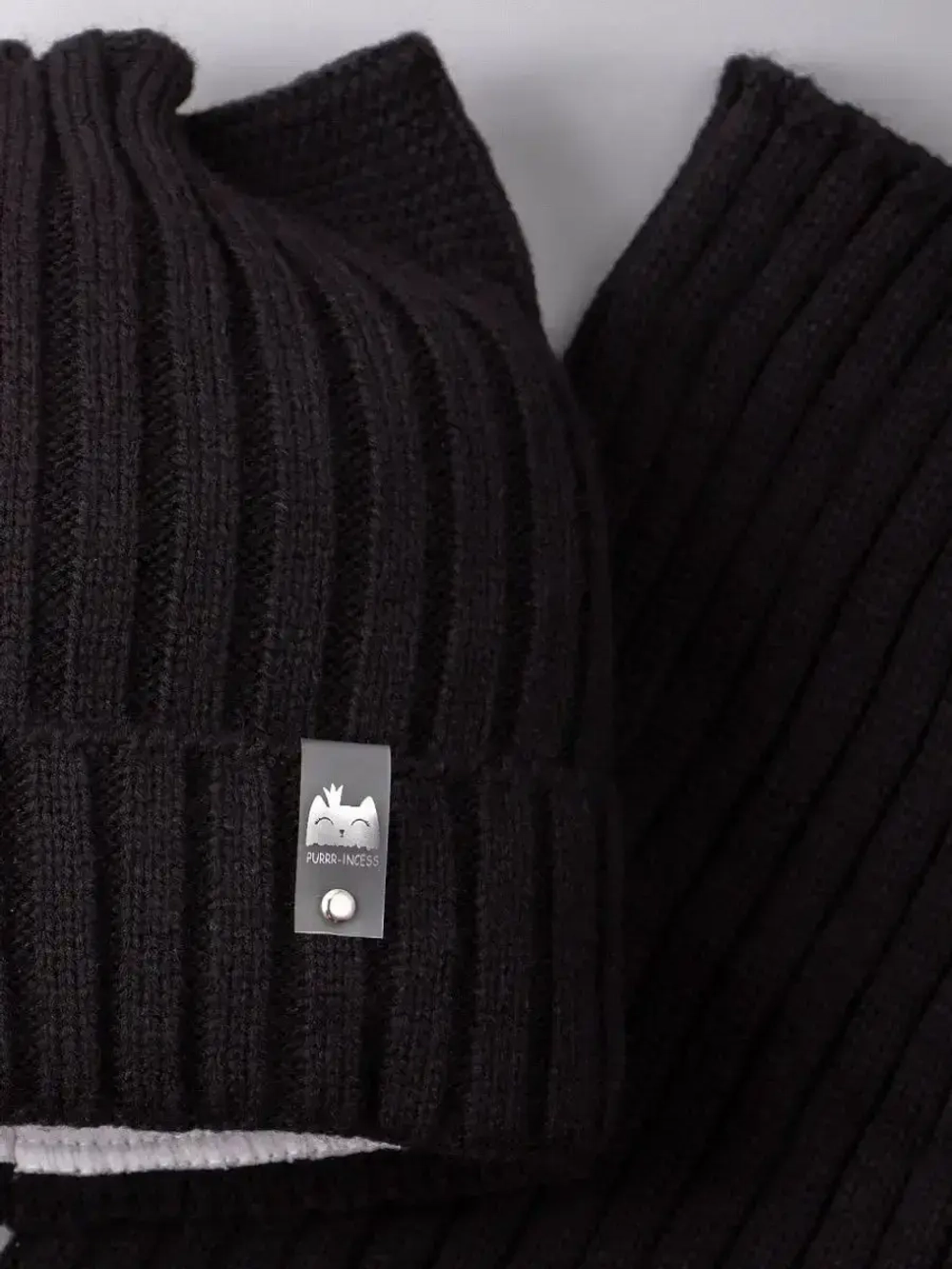 Шапка для девочки осенняя c ушками и снуд