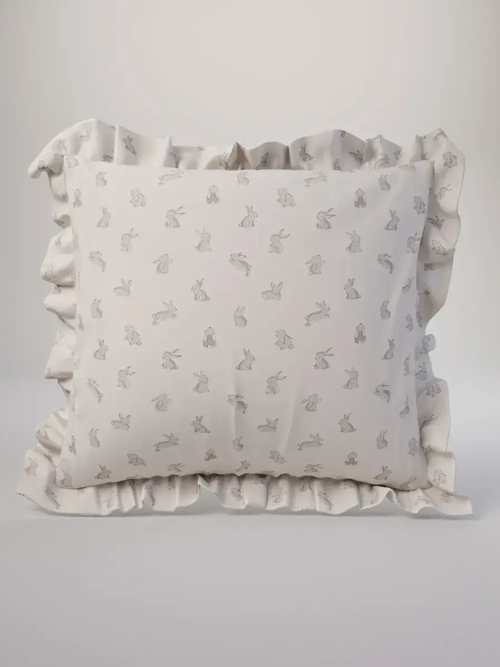 Декоративная наволочка с рюшами, оборками "Фландр" 70х70 см, 1 шт, без молнии