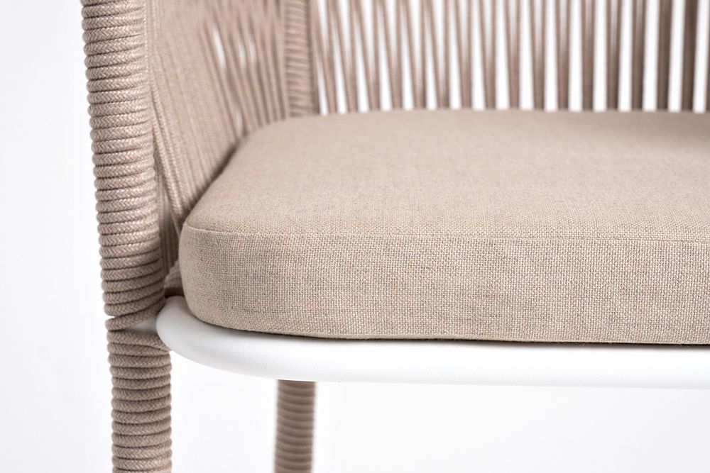 "Марсель" стул барный плетеный из роупа, каркас из стали белый муар, роуп бежевый круглый, ткань бежевая 15052