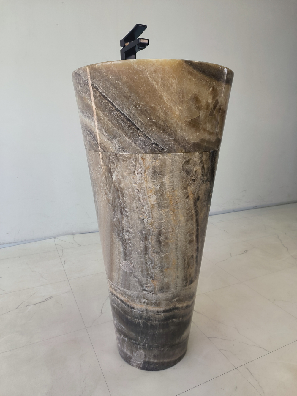 Раковина напольная из оникса Grey ON-61365 (45*45*90)