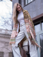 Теплый палантин с орнаментом