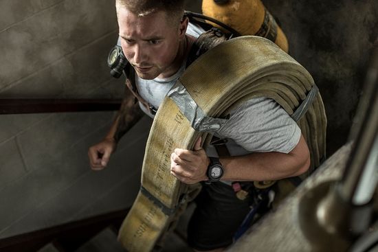 Ударопрочные спортивные часы Garmin Instinct, Monterra Gray 010-02064-00