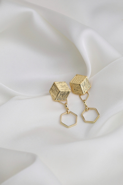 Серьги пуссеты HEXAGONE