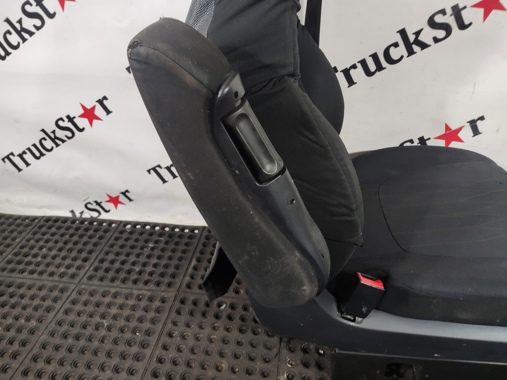 Сиденье водительское пневматическое 2018г