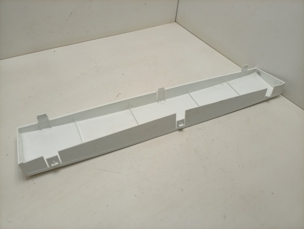 WF6458S7W кт65 Декоративная нижняя панель для стиральной машины Samsung DС61-10672А б/у
