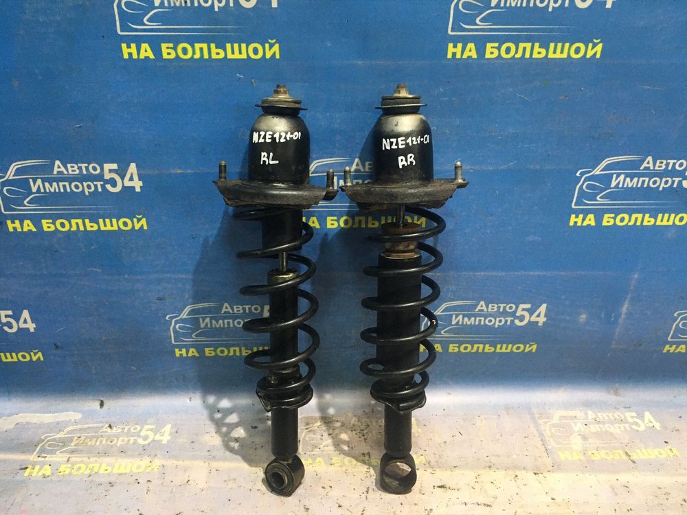 Стойка задняя правая TOYOTA RUNX 2001