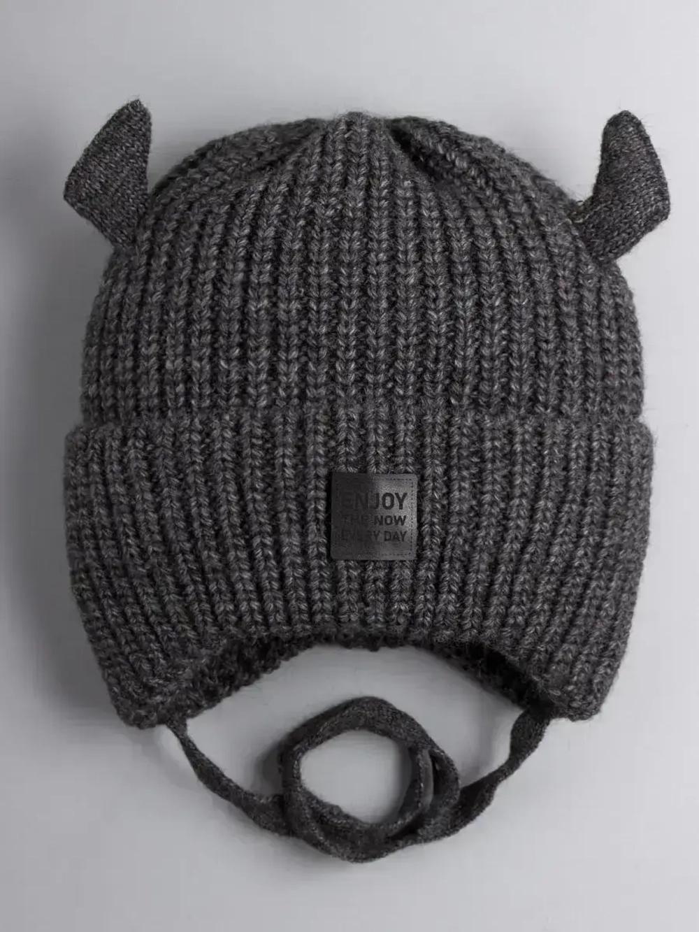 Шапка вязаная с ушками для детей