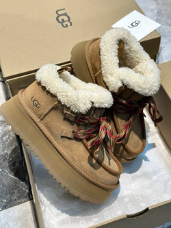 Женские зимние ботинки UGG