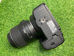 Nikon D5300 kit 18-55mm VR 6.500 кадров