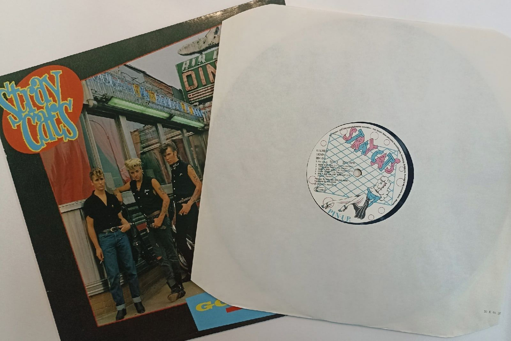 Винтажная виниловая пластинка Stray Cats Gonna Ball (Germany 1981)