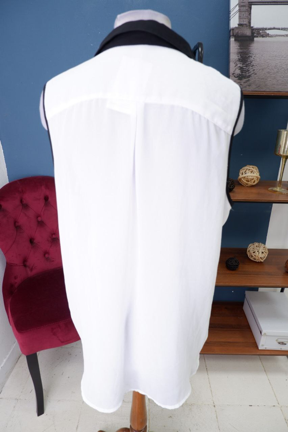 Блузка без рукавов 54-56 размер