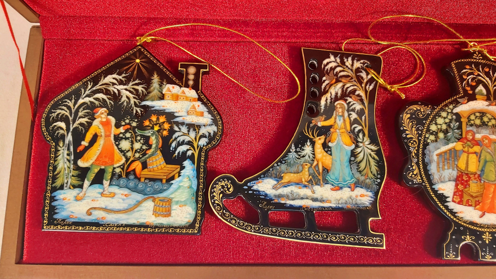 Набор из 4-х ёлочных игрушек  "Русская зима" с росписью Палех