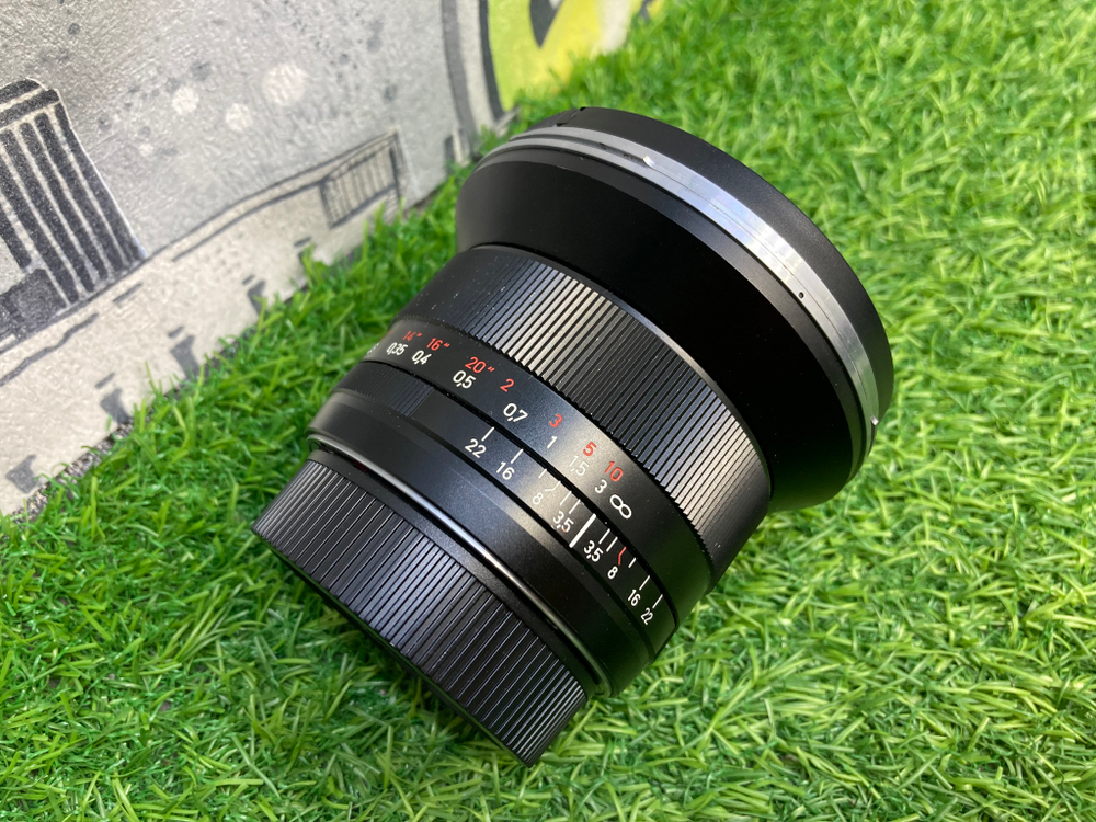 Carl Zeiss Distagon T* 18mm 3.5 ZE