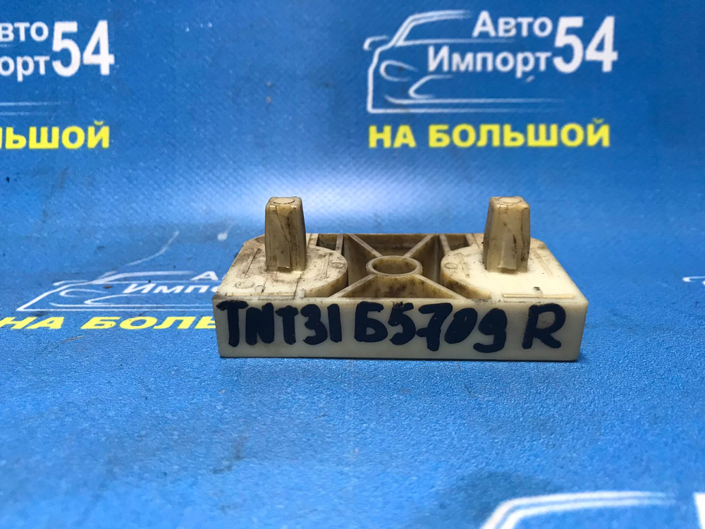 Крепление бампера переднее правое NISSAN X-TRAIL 2007-2015