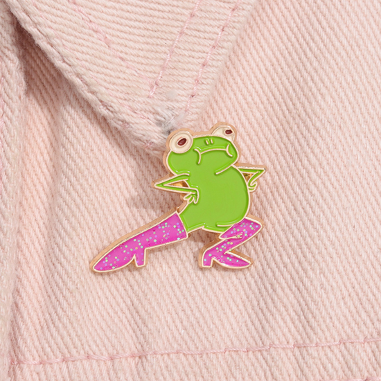 Значок металлический Лягух в гламуре, 2,7х3,1см