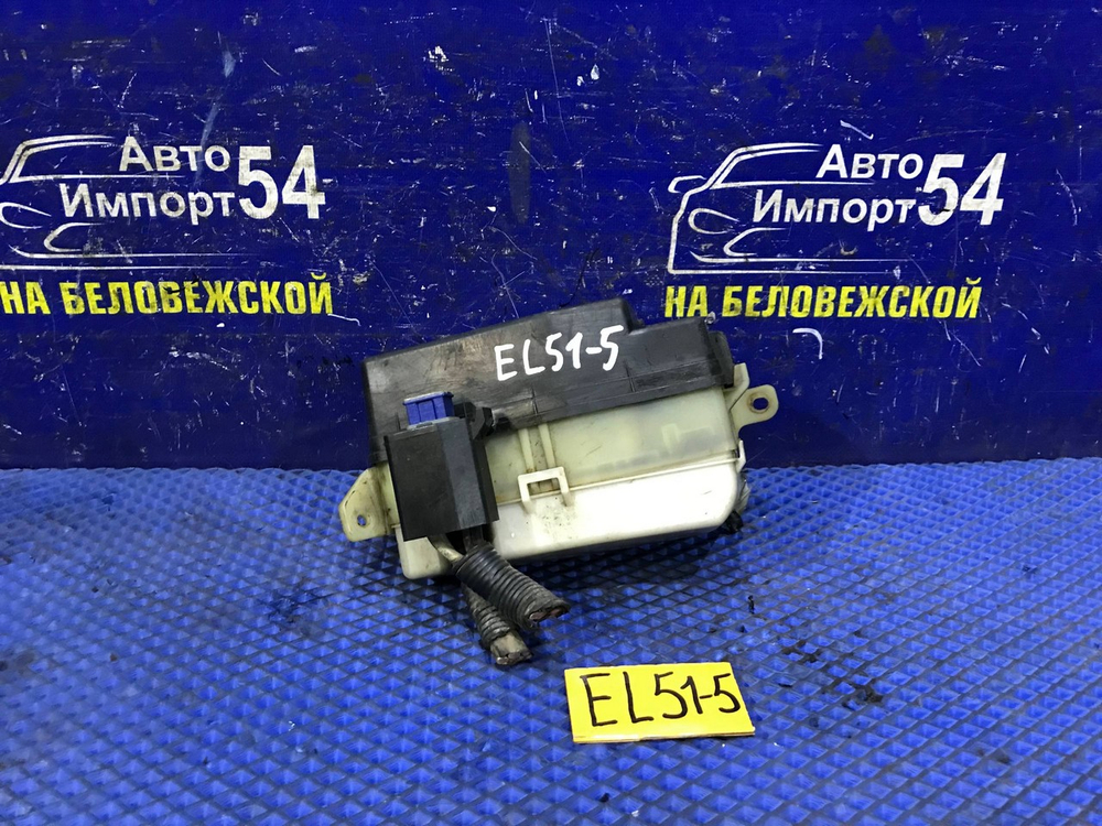 Блок предохранителей подкапотный TOYOTA CORSA 1997