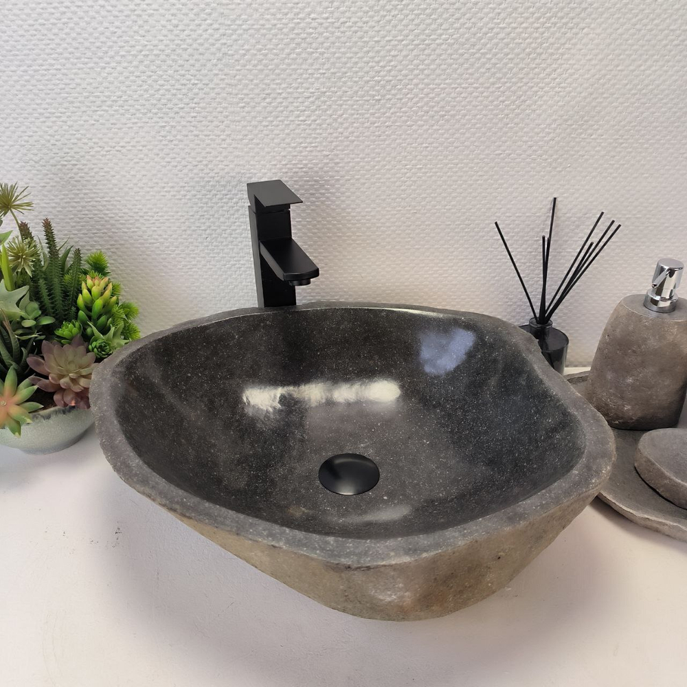 Раковина из речного камня RS-63383 (50*44*15) 0123