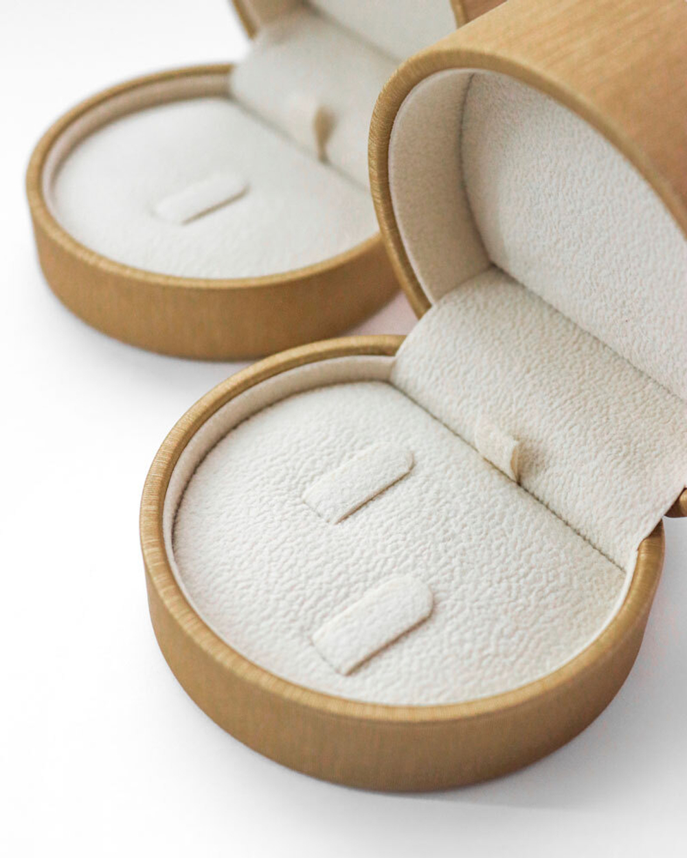 Полукруглый футляр «Донна» для пары обручальных колец