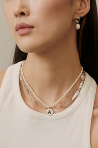 Колье с буквой