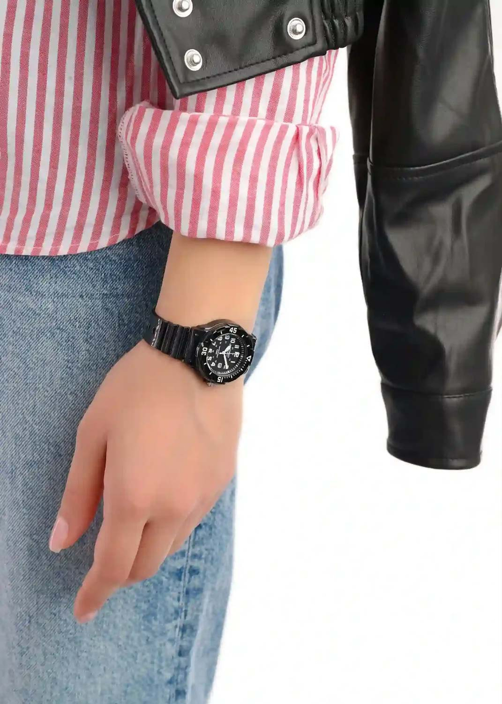 Часы Casio LRW-200H-1B