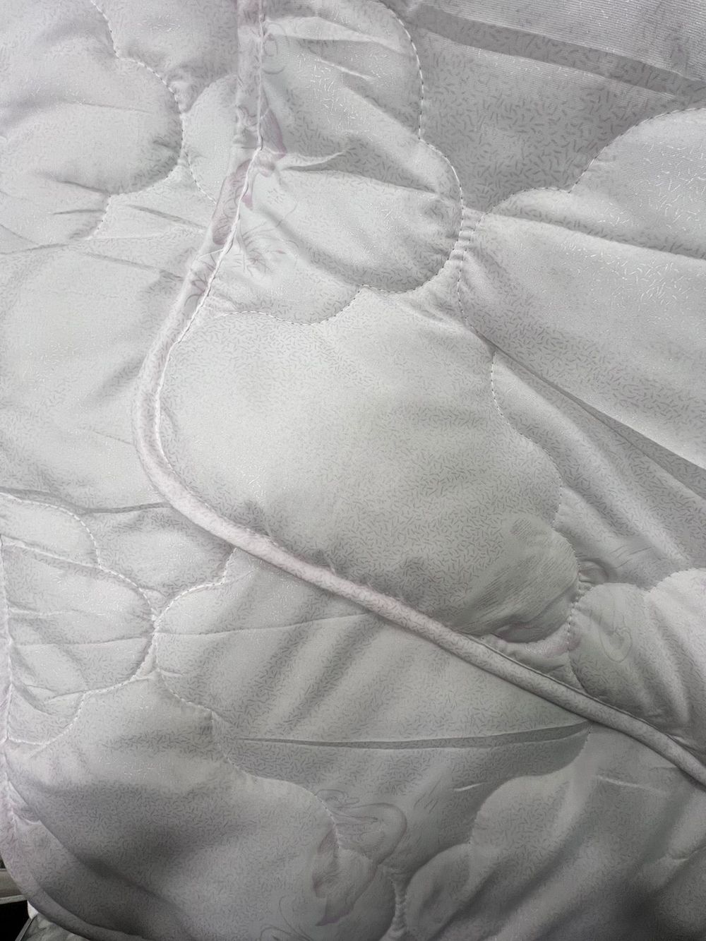 Одеяло всесезонное 1,5-спальное 140х205, "Лебяжий Пух", глосс-сатин