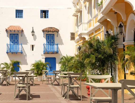 Стол пластиковый Sky 80х80 см, бежевый